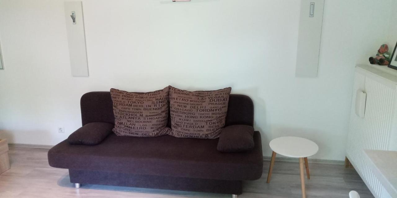 Ferienwohnung In Grenzach Esterno foto